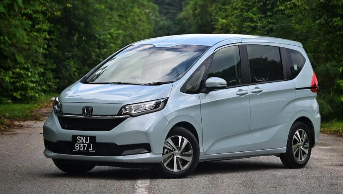 Freed-Image-Review Honda New Freed