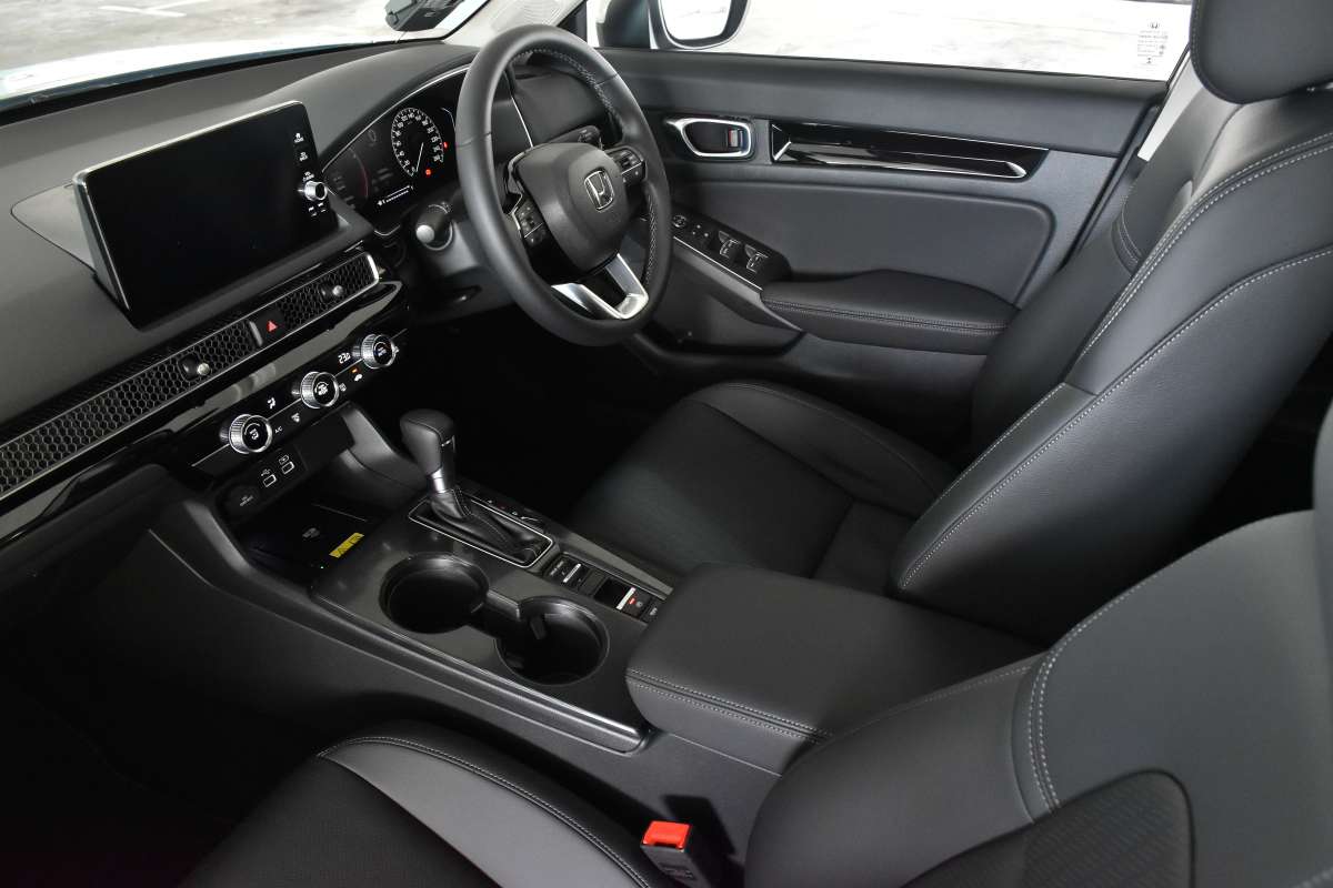 2021 Honda Civic Turbo Singapore CarBuyer.com .sg 4