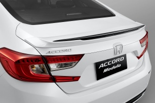 decklid_spoiler_816861671